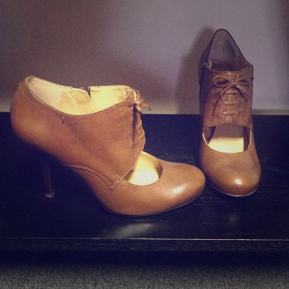 Brown Booties with Cutout
